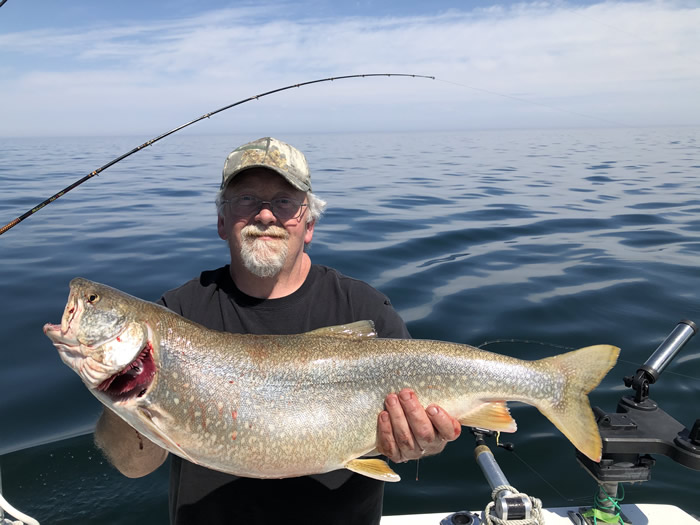 Lake-Ontario-Fishing-Charter-12-Pounder